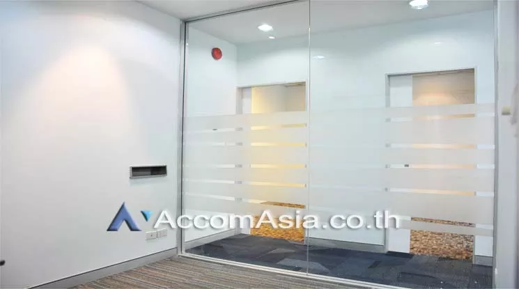 16  Office Space For Rent in Silom ,Bangkok BTS Sala Daeng at Bangkok Union Insurance AA12291